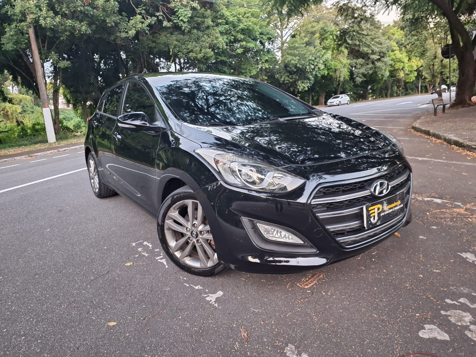 I-30 2016 C/ TETO PANORÂMICO E SOLAR