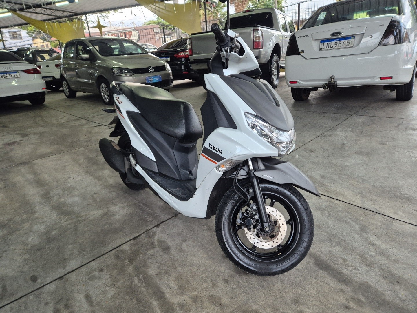 YAMAHA FLUO 125 ABS