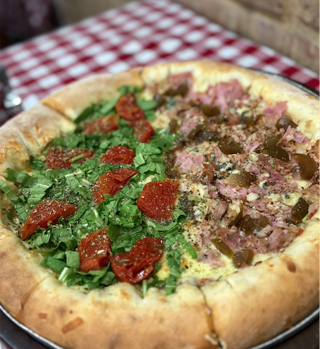 Pizza no forno á lenha