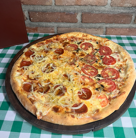 Pizza no forno á lenha